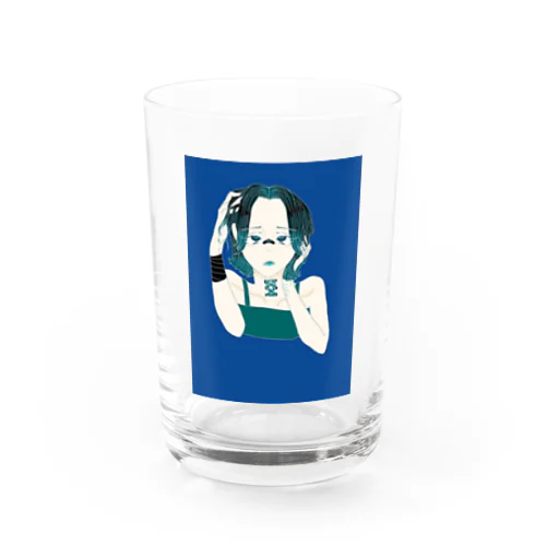 病女 Water Glass