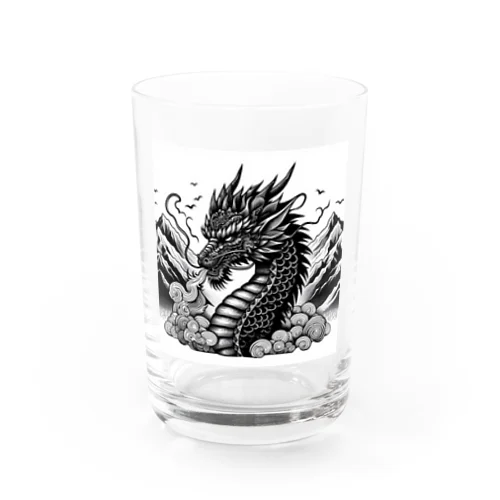 龍 Water Glass