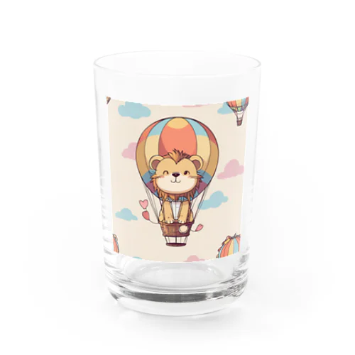 おもちゃの熱気球でかわいいライオンに会おう Water Glass