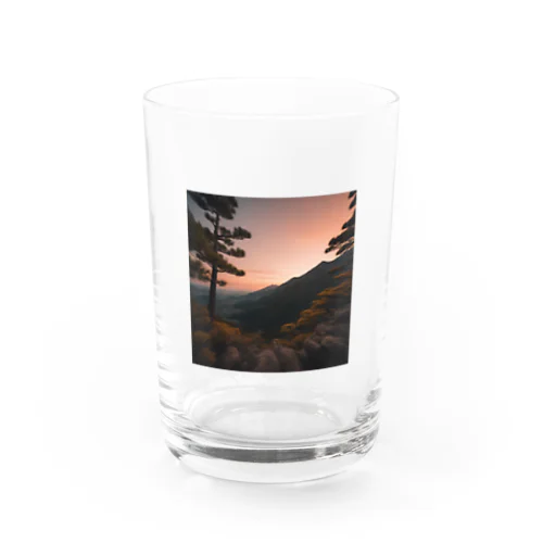 夕陽が山々にそそぐ美しい光 Water Glass