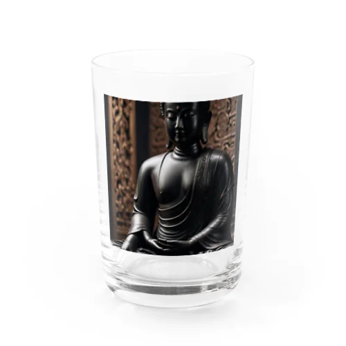 深みのある漆黒の色合いが美しく輝く厳かな仏像。 Water Glass