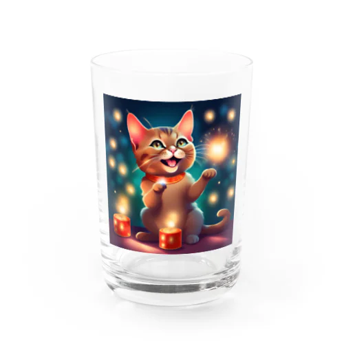 花火で遊ぶかわいい猫ちゃん Water Glass