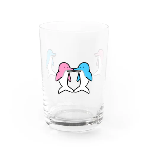 キスをしてるイルカ Water Glass