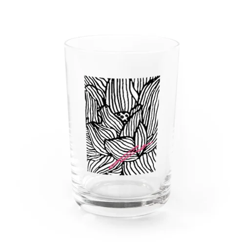 R/E/N. B/W Water Glass