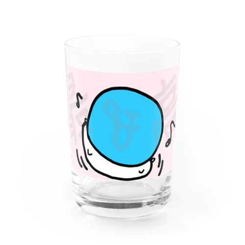 ボールを顔面に乗せて遊ぶねこです Water Glass