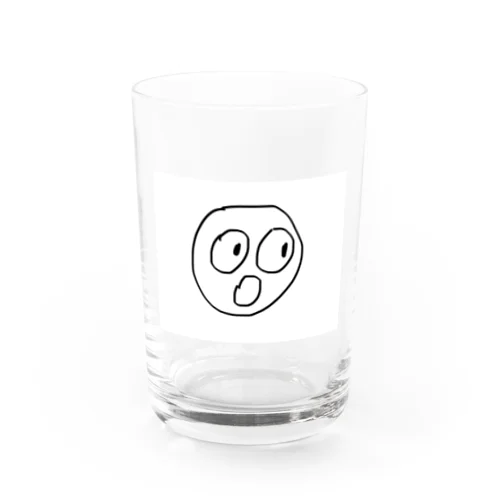 何かに驚いてる人 Water Glass