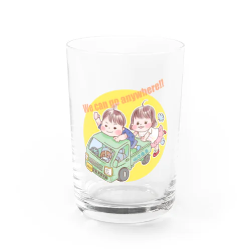 男の子と女の子と山口商店トラック Water Glass