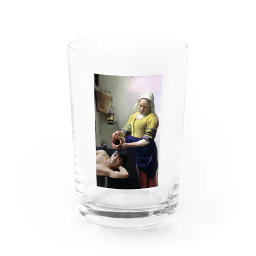 牛乳を注がれる男 Water Glass