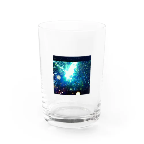 泡光 Water Glass