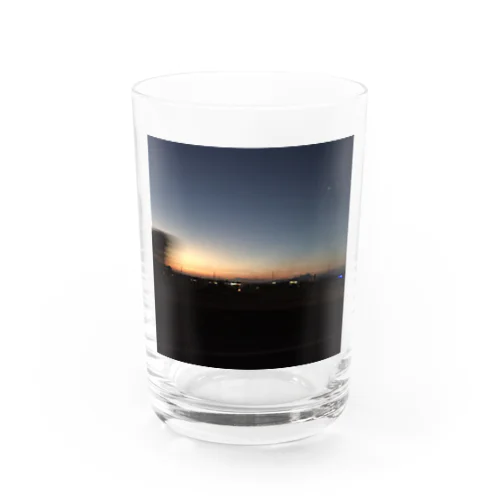 夜が朝に溶ける瞬間 Water Glass