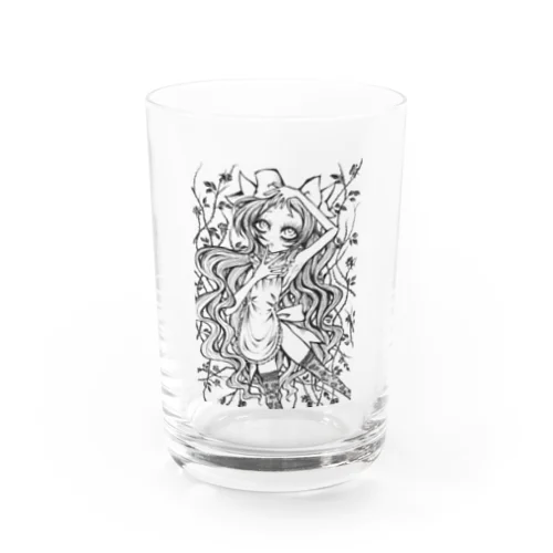 影の茨のルージュちゃん線画。 Water Glass