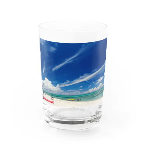 白い砂浜とビーチ グラス
