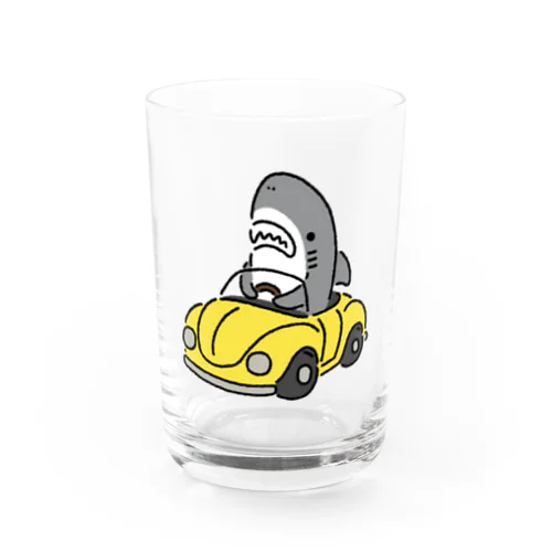 運転を覚えたサメ2021-2 Water Glass