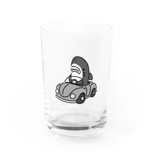 運転を覚えたモノクロのサメ2021 Water Glass