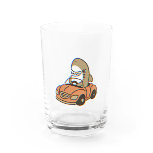 元祖運転を覚えたサメ Water Glass