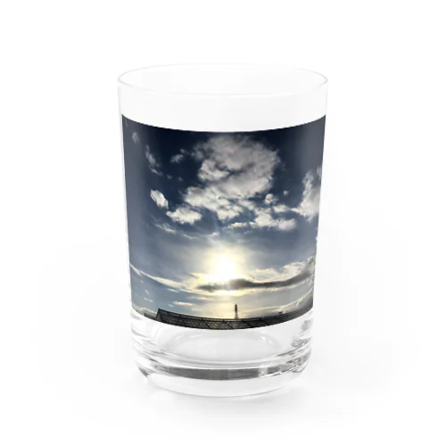 光 Water Glass