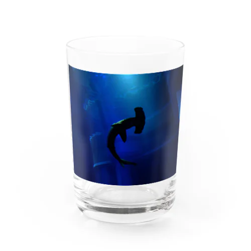 夜を泳ぐ Water Glass