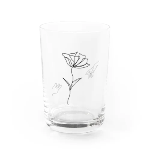 華と手 Water Glass