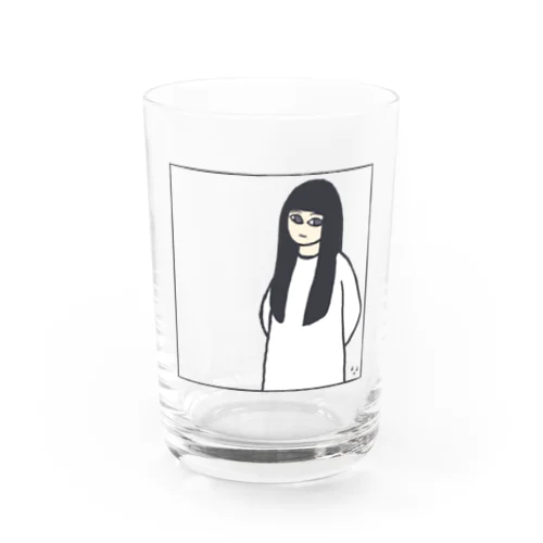 白い服の女の子 Water Glass