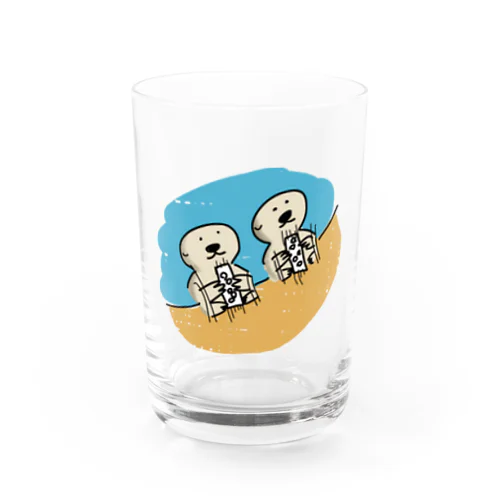 おもちゃで遊ぶラッコ Water Glass