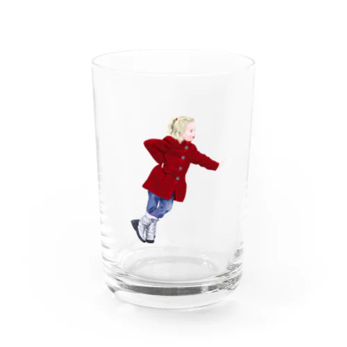 パリの美術館の庭園でポーズをとる女の子 Water Glass