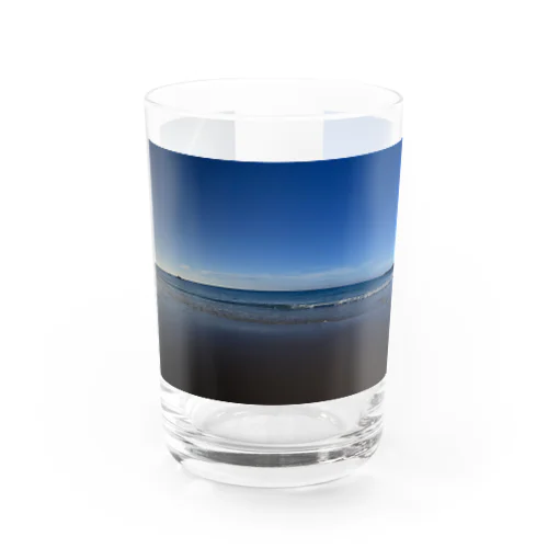 海は広いし大きいよね。 Water Glass