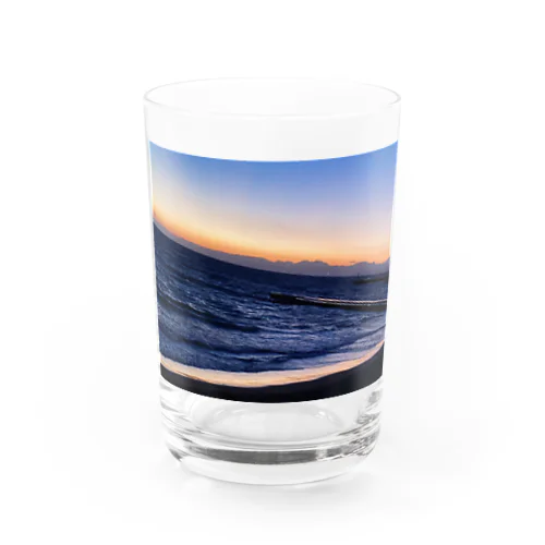 波 Water Glass