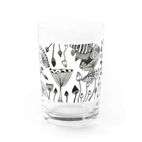 キノコの中を泳ぐサカナ Water Glass