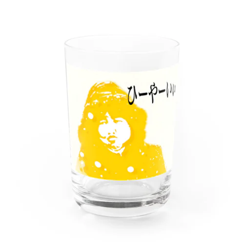 雪の中でプク子さん Water Glass