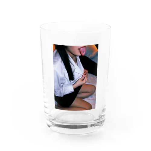 スーツ。 Water Glass