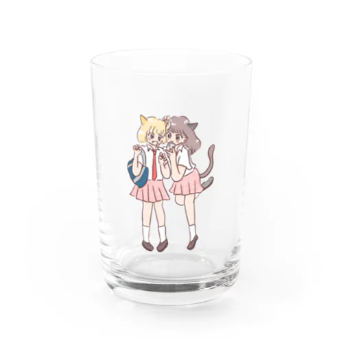 フードコートでtiktok 女子高生 Water Glass