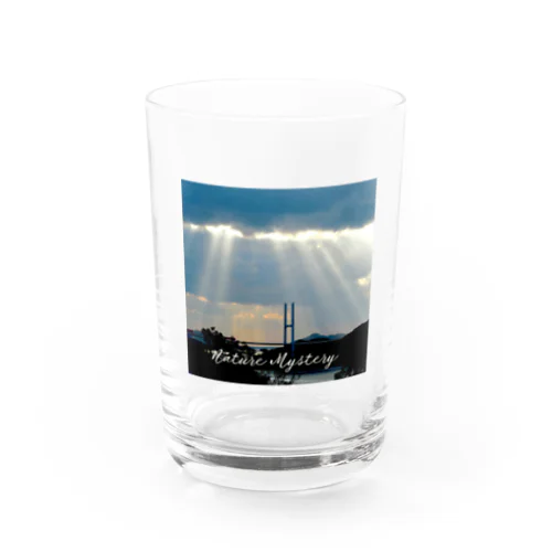 雲の隙間の日光 Water Glass