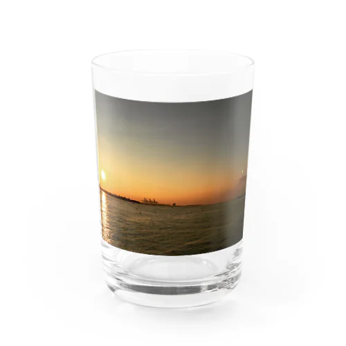 台湾淡水の夕日と月 Water Glass