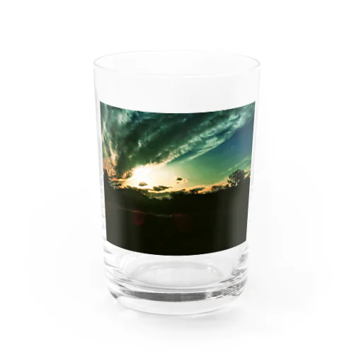 変わる空、変わる雲 Water Glass