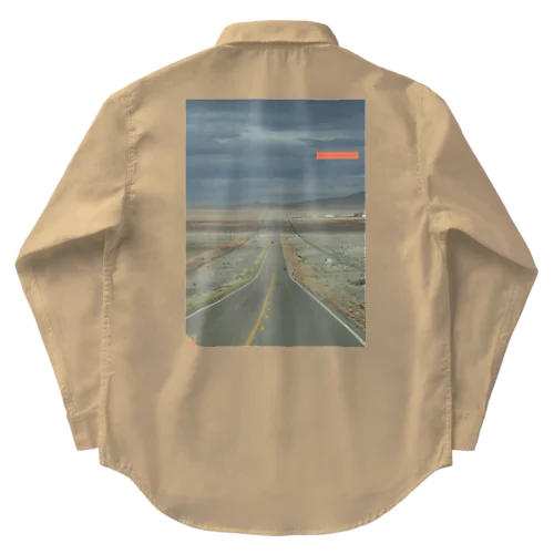 寂寞とした道路の風景 ワークシャツ