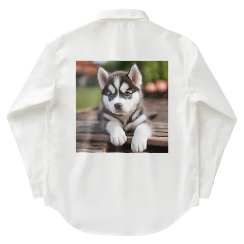 シベリアンハスキーの子犬のグッズ Work Shirt