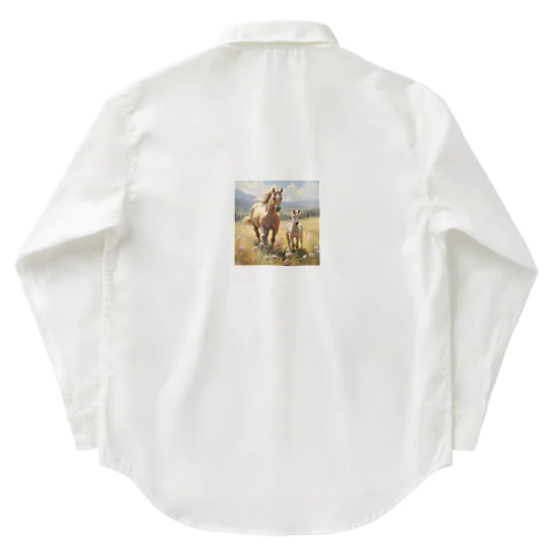 草原で遊ぶ馬の親子　Dream   2047 Work Shirt
