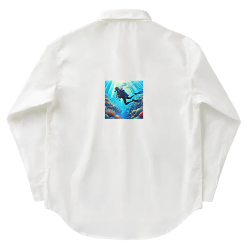 ダイバーとサンゴ礁 ワークシャツ