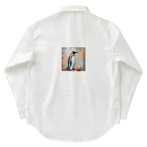 卵を温かく見守っているペンギン Work Shirt