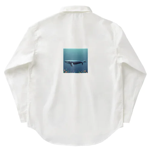 海中を泳ぐクジラのひれ Work Shirt