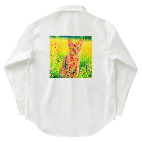 猫の水彩画/花畑のオシキャットねこのイラスト/キジトラネコ ワークシャツ
