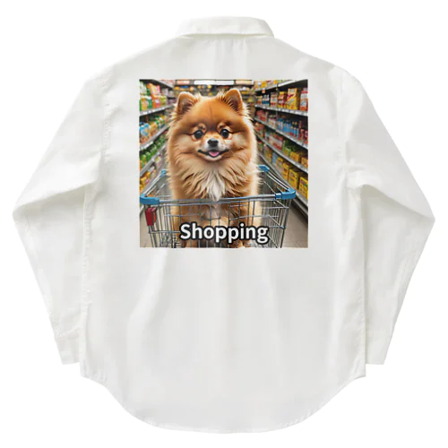 ポメラニアンのアフィちゃんがお買物カゴにのってShopping ワークシャツ