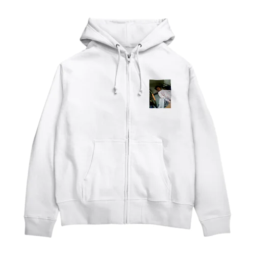 介護人形恐怖の写真 Zip Hoodie