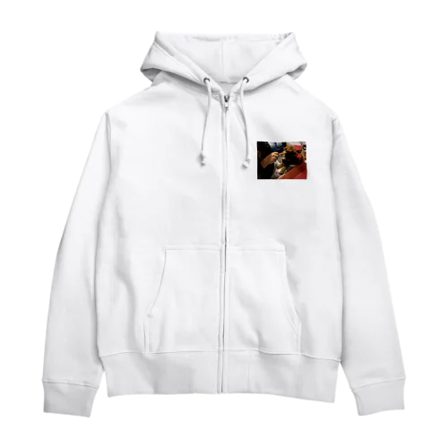 シャンティ肉を喰らう Zip Hoodie