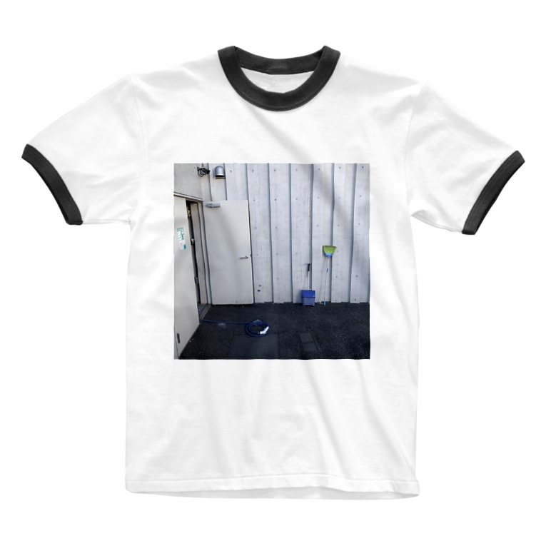 拐われるホースを傍観するホウキと塵取り Sasaki のリンガーtシャツ通販 Suzuri スズリ 拐われるホースを傍観するホウキと塵取り Sasaki のリンガーtシャツ通販 Suzuri スズリ